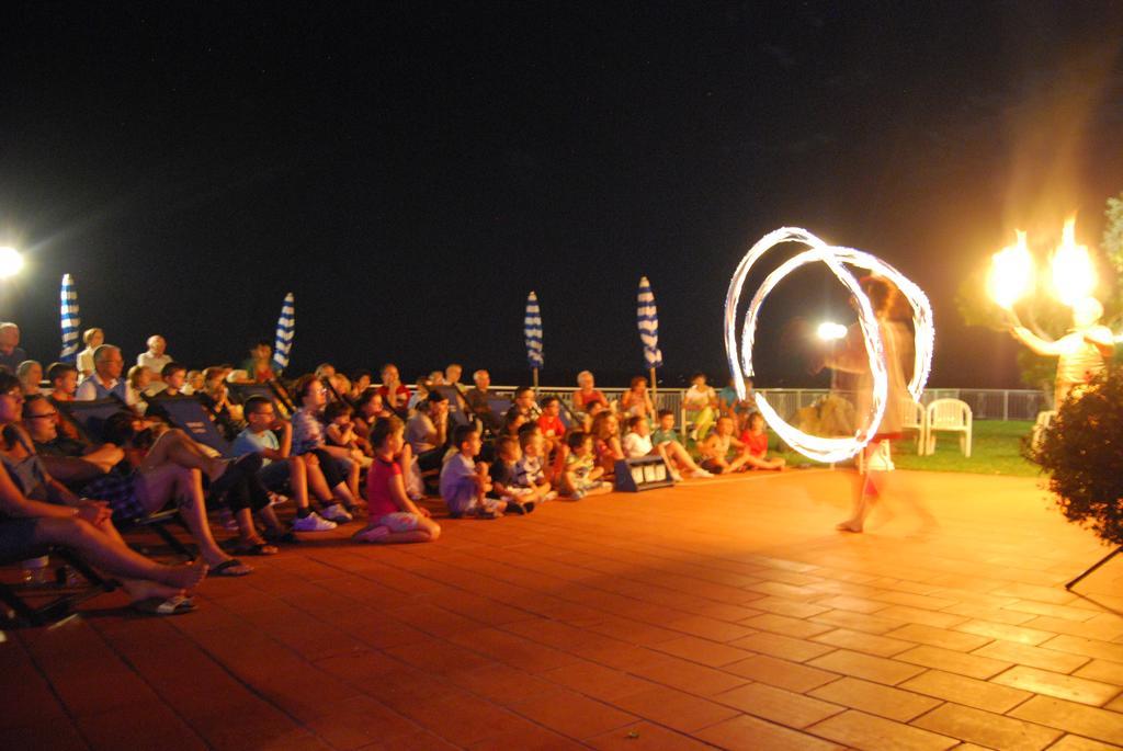 Residence Sant'Anna ปิเอตราลิกูเร ภายนอก รูปภาพ