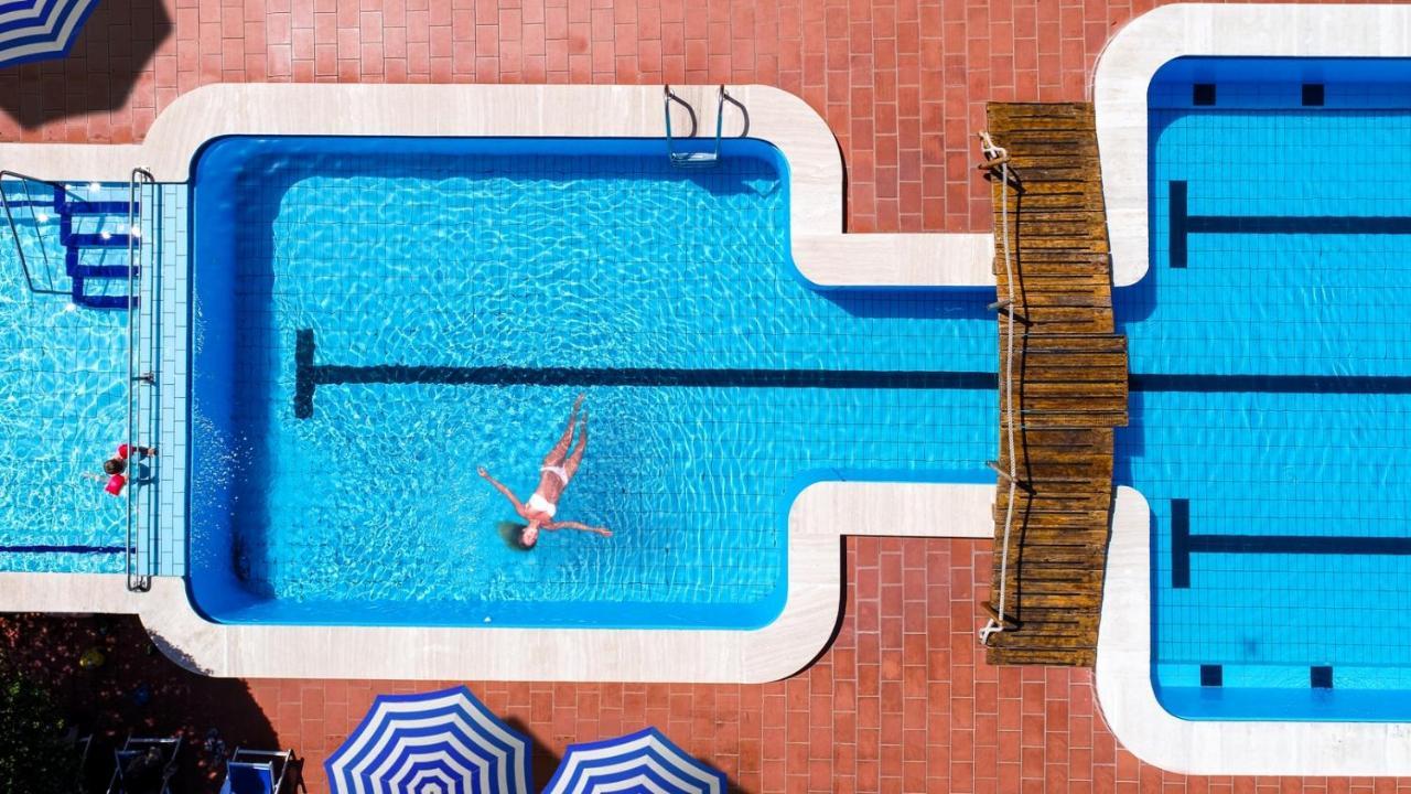 Residence Sant'Anna ปิเอตราลิกูเร ภายนอก รูปภาพ